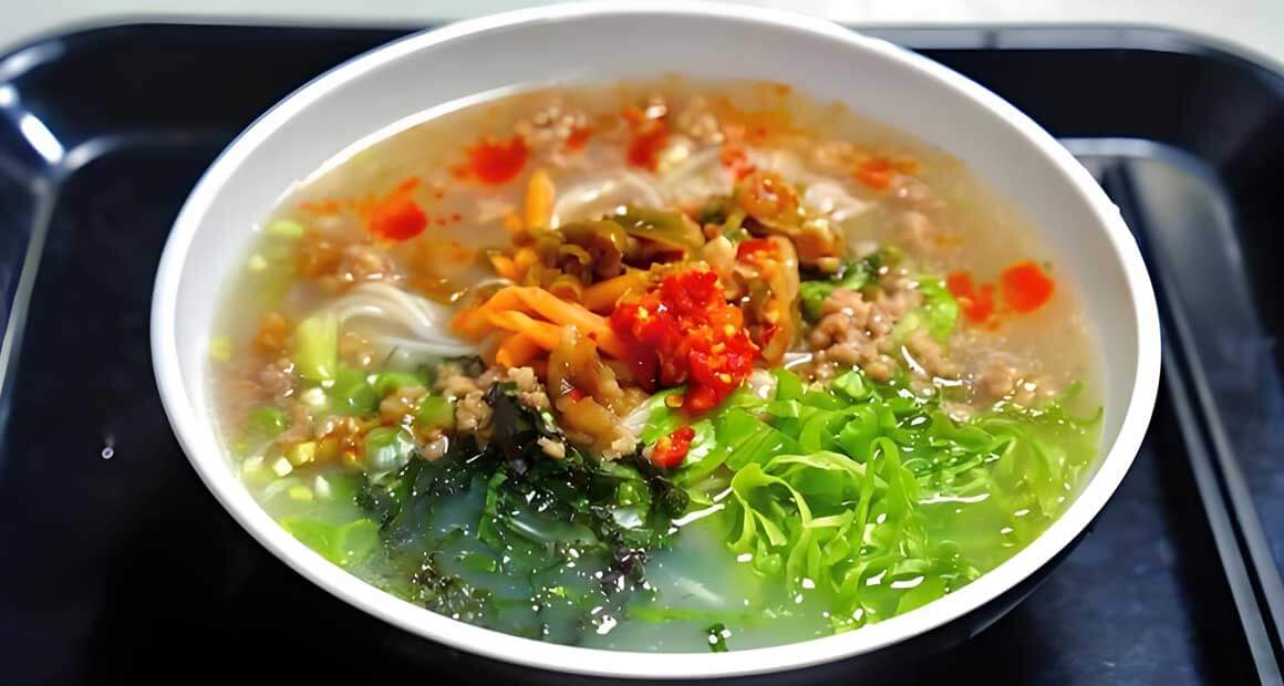 南宁特色美食-生榨米粉.jpg