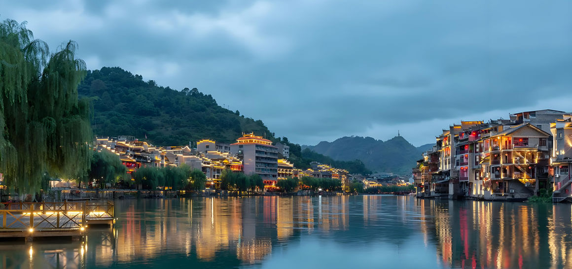 贵州·镇远古镇（黔东南）.jpg