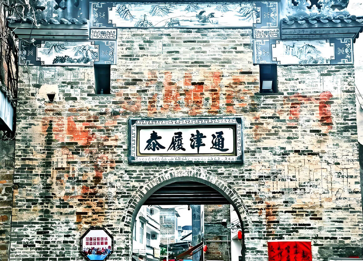 广西榕津古镇夜游攻略指南：灯火阑珊处，这些历史文化故事你知道吗？