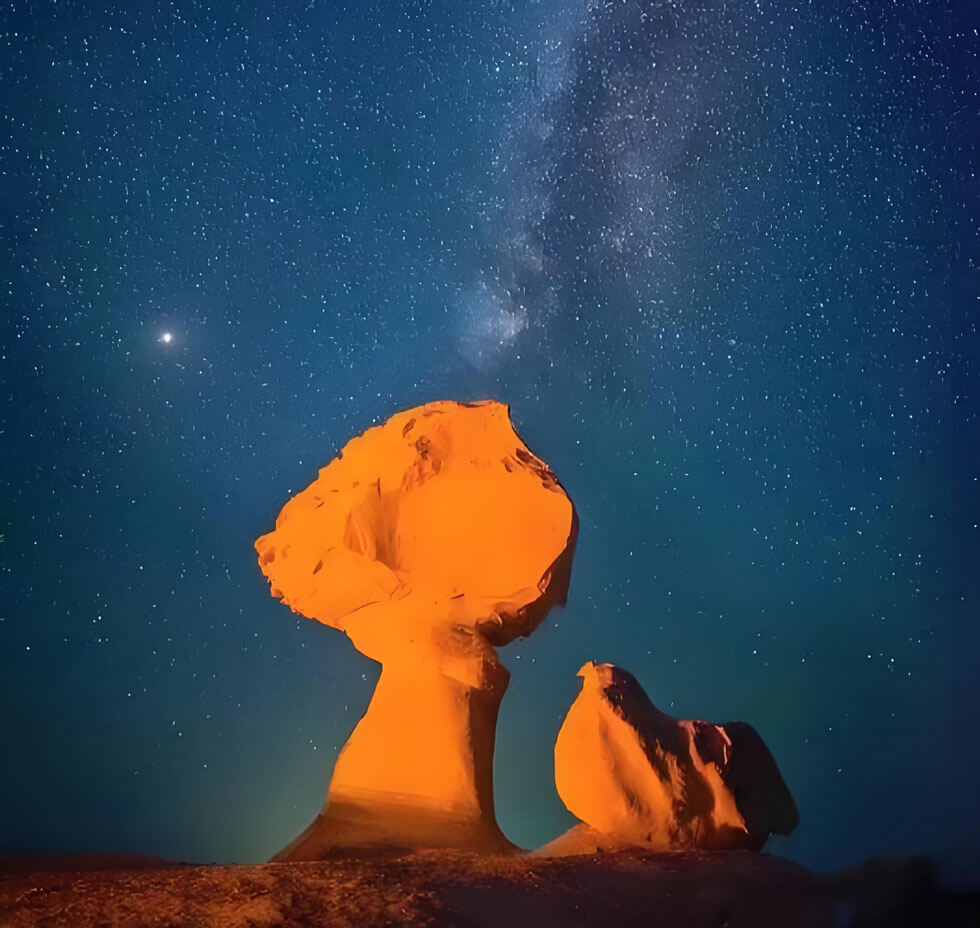 埃及黑白沙漠露营：在星空下与贝都因人共饮