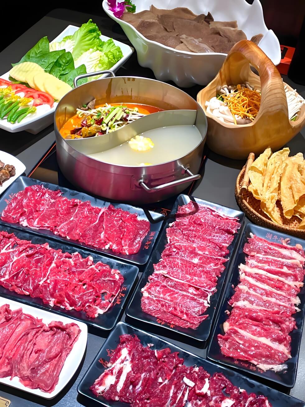 潮汕牛肉火锅本地人吃法：从吊龙到五花趾，烫煮时间全解析