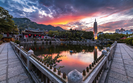 南普陀寺 | 闽南佛教圣地、中国重点佛教寺院